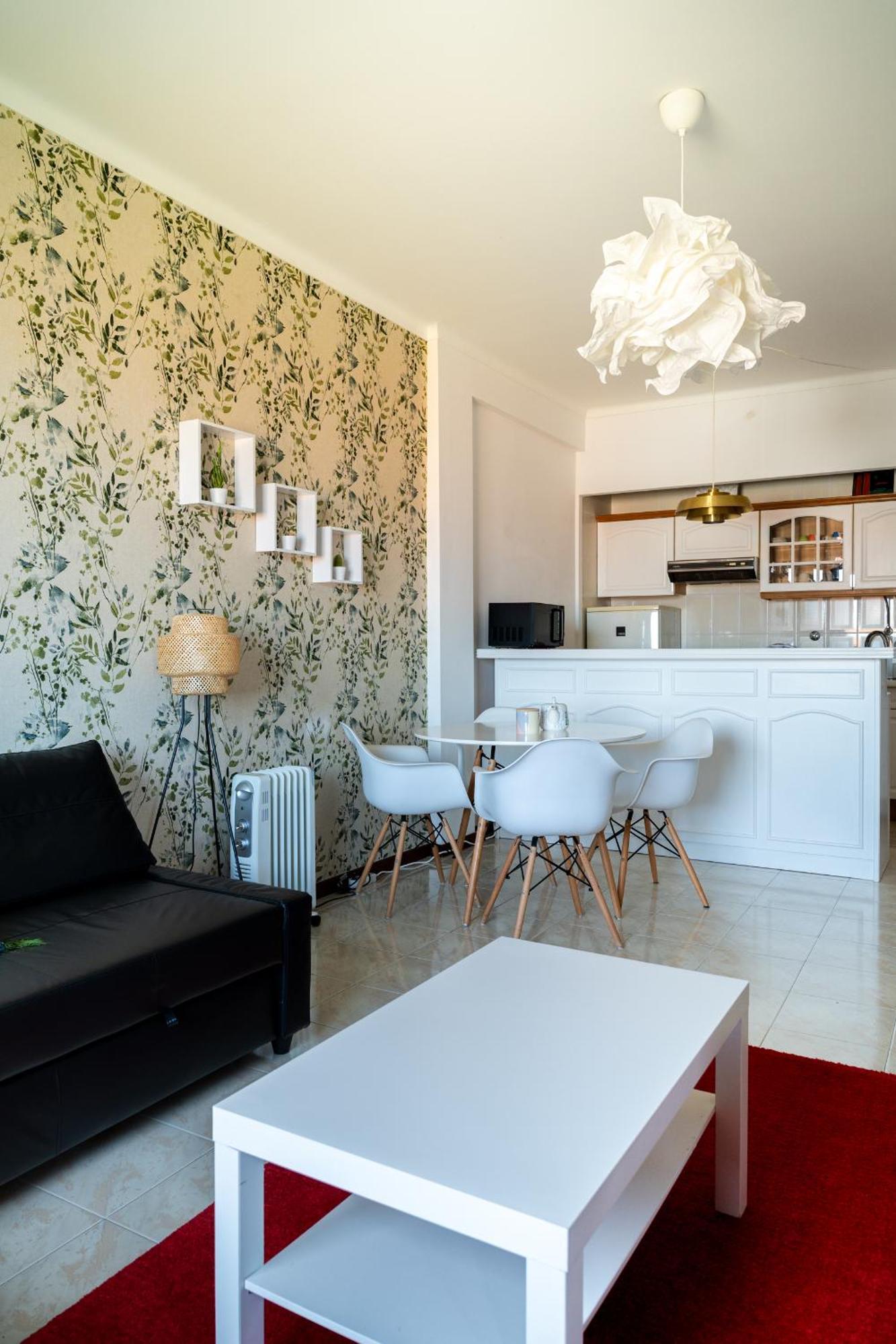 Sea View & Sundown, 150M From The Beach And Surf Spots Costa da Caparica Exterior photo