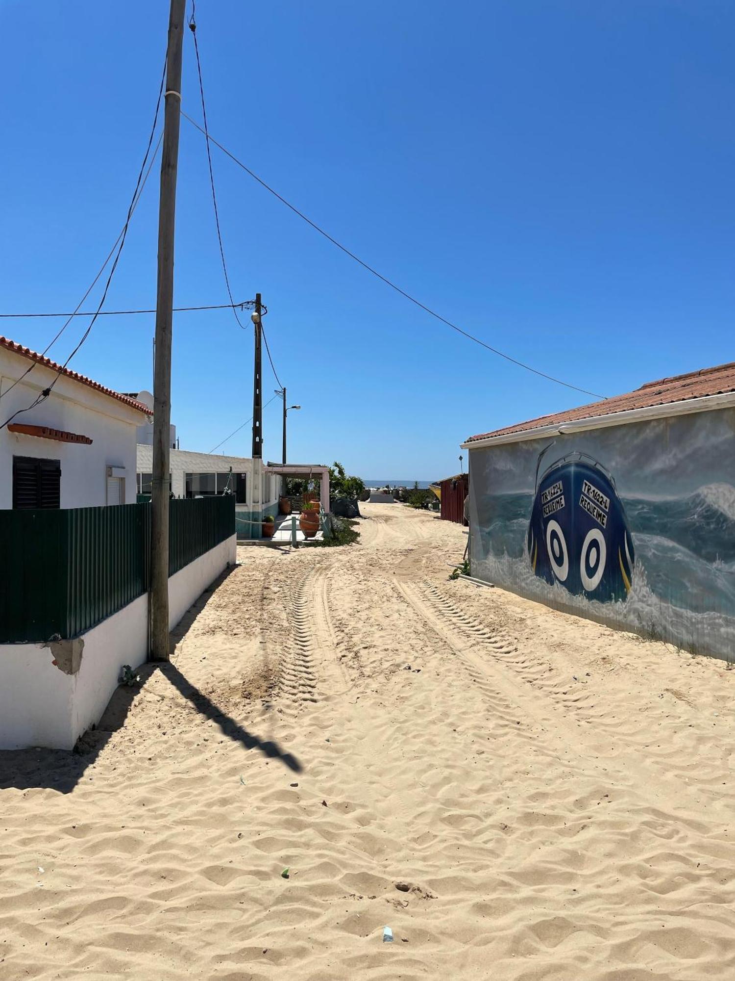 Sea View & Sundown, 150M From The Beach And Surf Spots Costa da Caparica Exterior photo
